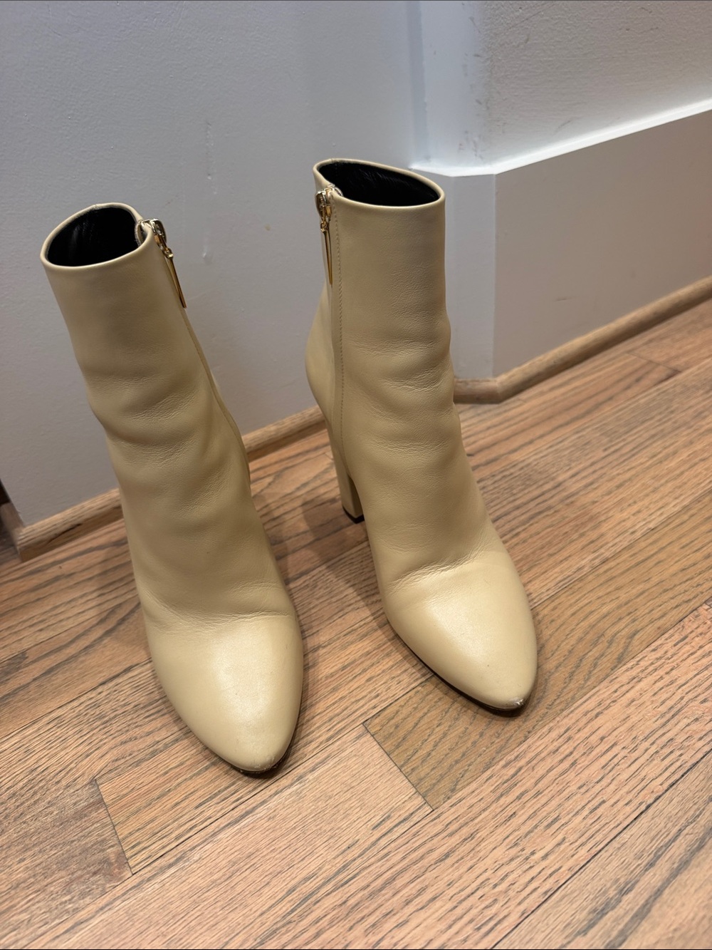 Saint Laurent Cream Pointed Toe High-Heel Ankle Boots